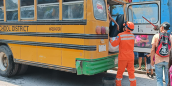 Familias albergadas por actividad volcánica regresan a sus hogares tras monitoreo de Conred