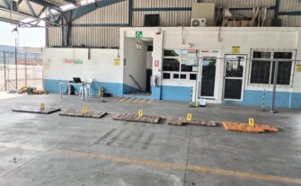 Red criminal: Localizan 140 paquetes con cocaína en puerto Quetzal