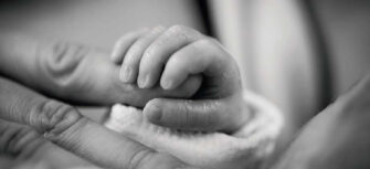 Bebé guatemalteco de un año y medio hospitalizado en El Paso tras ser rescatado en cruce fronterizo irregular