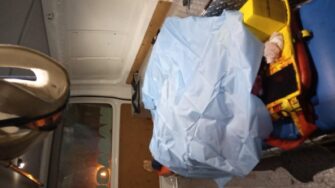 Tragedia en ruta hacia Masagua: Motocicleta derrapa dejando a una mujer fallecida y otra herida