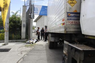 Trágico accidente en Villa Nueva: Trabajador de camión de basura fallece tras quedar atrapado entre columna y vehículo