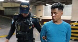 Detenido por arrancar parte de la oreja a su víctima