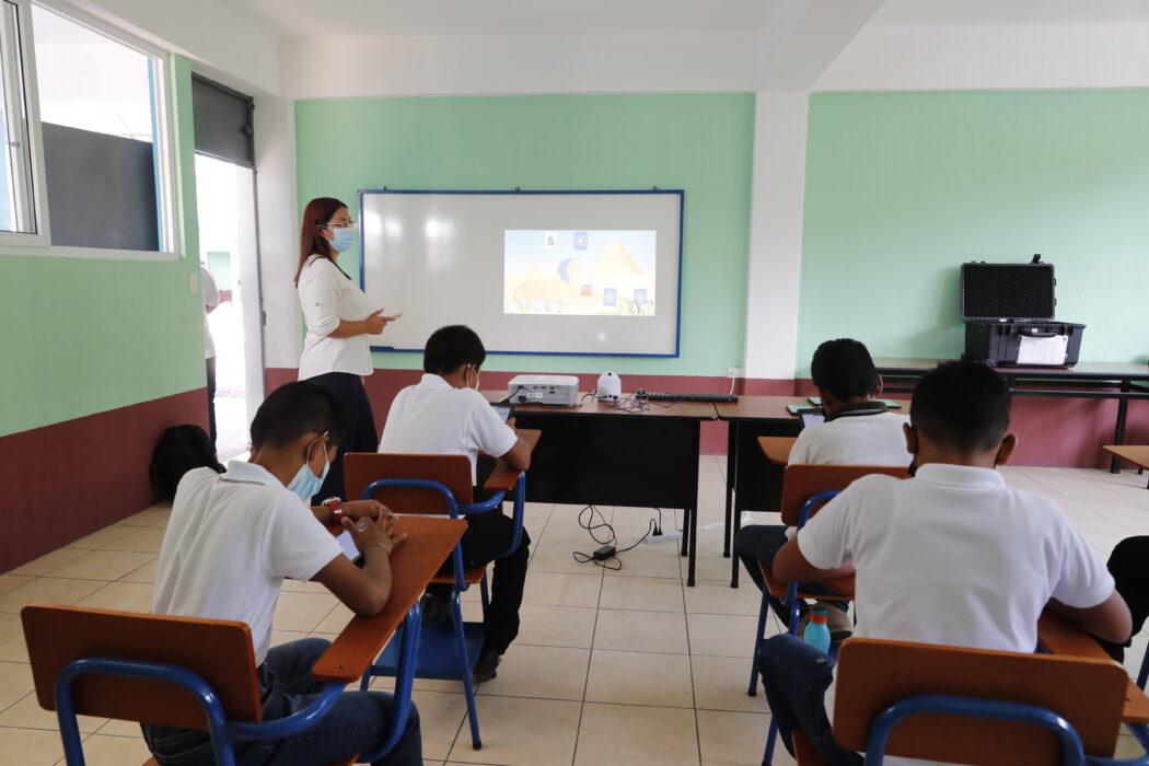 PRESIDENTE REMOZAMIENTO Y TECNOLOGIA  ESCUELA PARA VARONES SAN J