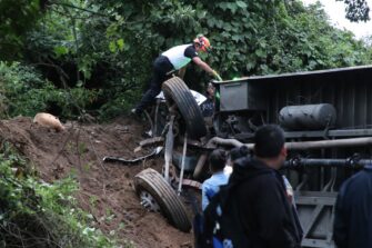 Accidente de tránsito en San José Pinula deja más de 12 personas heridas