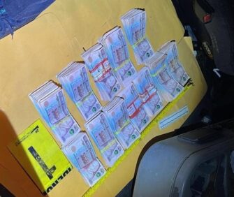 SGAIA detiene a dos individuos por transporte ilegal de Q120 mil de origen incierto