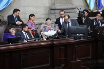 Crea comisión pesquisidora para evaluar denuncias contra magistrados del TSE