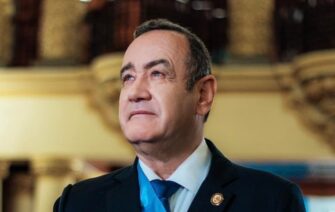 Presidente Alejandro Giammattei reprocha a EE. UU. por sanciones