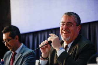 Bernardo Arévalo, convoca a proceso de postulaciones para gobernadores departamentales