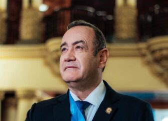 Giammattei asegura en carta que ha dejado el poder del Ejecutivo