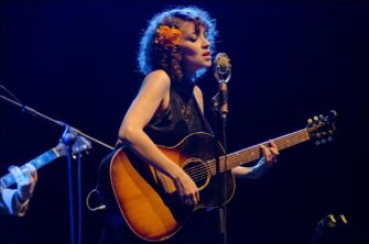 Dusk: Lo nuevo de la talentosa Gaby Moreno
