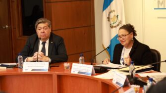 Fiscal general y ministro de Gobernación se encuentran reunidos