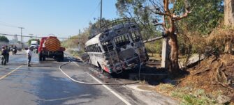 Bus extraurbano se incendia tras colisión en ruta hacia Escuintla