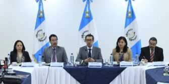 Nuevo ministro de Finanzas presenta plan para el 2024, enfocado en inclusión y desarrollo sostenible.