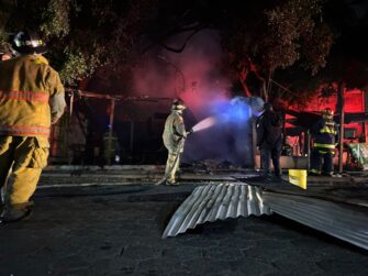 Incendio consume varios inmuebles en el centro de Villa Canales, Guatemala