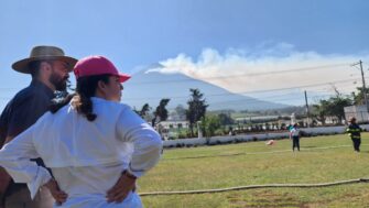 Persiste la lucha contra el incendio en el Volcán de Agua: Avances en el control, pero desafíos persisten
