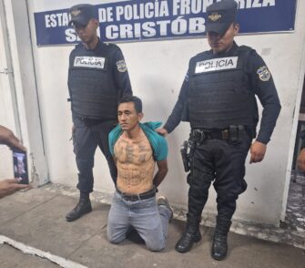 Pandilleros salvadoreños son expulsados del país