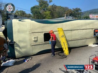 Autobús de Transportes Estrellita sufre accidente dejando al menos 30 heridos y dos fallecidos