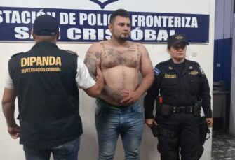 Expulsan de Guatemala a salvadoreño buscado por autoridades de El Salvador