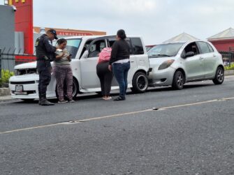 Tras ataque armado en Mixco: Dos taxistas muertos y una joven herida