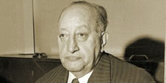 Guatemala gestiona repatriación de los restos de Miguel Ángel Asturias, Premio Nobel de Literatura