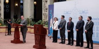El presidente Arévalo revela el caso B410 como el mayor fraude fiscal en la historia reciente de Guatemala
