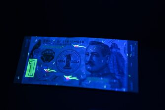 Banco de Guatemala lanza billete conmemorativo de Q1 para celebrar el centenario del Quetzal como moneda nacional