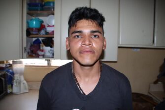 Nuevos detalles del caso del sujeto de 22 años que asesina brutalmente a su madre en Villa Nueva