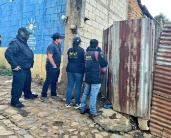 Capturan a dos bomberos y un agente de la PNC por caso de ejecución extrajudicial en San Andrés Itzapa