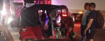 Accidente de mototaxi en Guazacapán deja cuatro heridos, incluido un peatón
