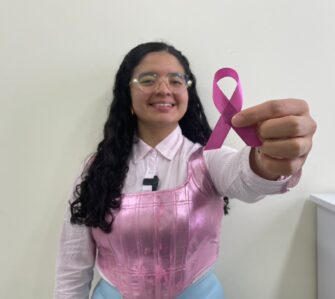 Cáncer de mama: El 80% de las mujeres lleva una vida normal tras tratamiento oportuno