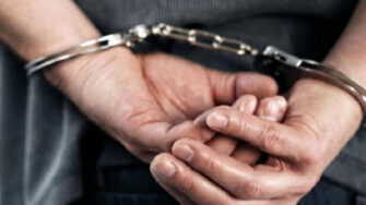 Capturan a cinco guardias penitenciarios por extorsión en allanamiento