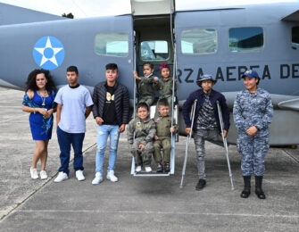 La Fuerza Aérea Guatemalteca cumple sueños de niños con cáncer en la actividad “Piloto por un Día”