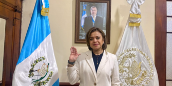 Paola Constantino asume interinamente el Ministerio de Comunicaciones tras la renuncia de Félix Alvarado