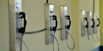 Internos de Renovación 1 tendrán acceso controlado a llamadas para reducir extorsiones