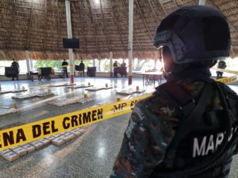 Fuerzas de seguridad incautan 455 paquetes de cocaína en operativo marítimo en el Pacífico