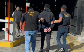 Capturado al salir del Federico Mora: Es señalado de matar a empresario asiático