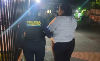 Capturan a presunta robacelulares con 12 dispositivos en Esquipulas durante actividades religiosas