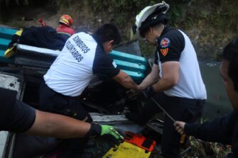 Tragedia en calzada La Paz: Bus cae a barranco y deja al menos 46 muertos