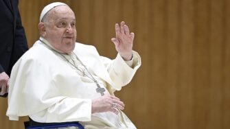 El Papa Francisco mejora tras seis días hospitalizado y envía su catequesis del miércoles