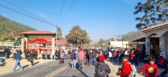 Gobierno mantiene diálogo con sindicalistas de Salud pese a bloqueos