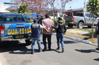 Capturan a presunto integrante de banda transnacional de roba carros en Villa Nueva