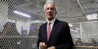 José Rubén Zamora regresa a prisión tras decisión judicial que revoca arresto domiciliario