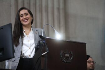 CC ordena la expulsión de Karina Paz del bloque VOS en el Congreso