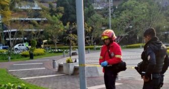 Hallan cuerpo de hombre con señales de violencia en la Plaza España de la zona 9