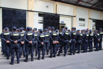 Juzgado liga a proceso a tres agentes de la PNC por exigir soborno a un ciudadano