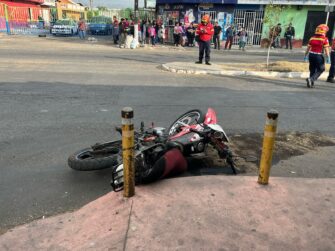 Cámaras captan ataque armado en zona 19: un muerto y un herido grave