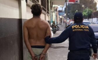 Capturan en Escuintla a presunto atacante de una mujer; portaba revólver ilegalmente