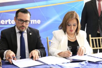 Werner Ovalle asume como nuevo jefe de la SAT con meta de recaudación superior a Q109 mil millones