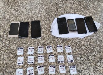 Localizan siete celulares y objetos ilícitos durante requisa en Pavón