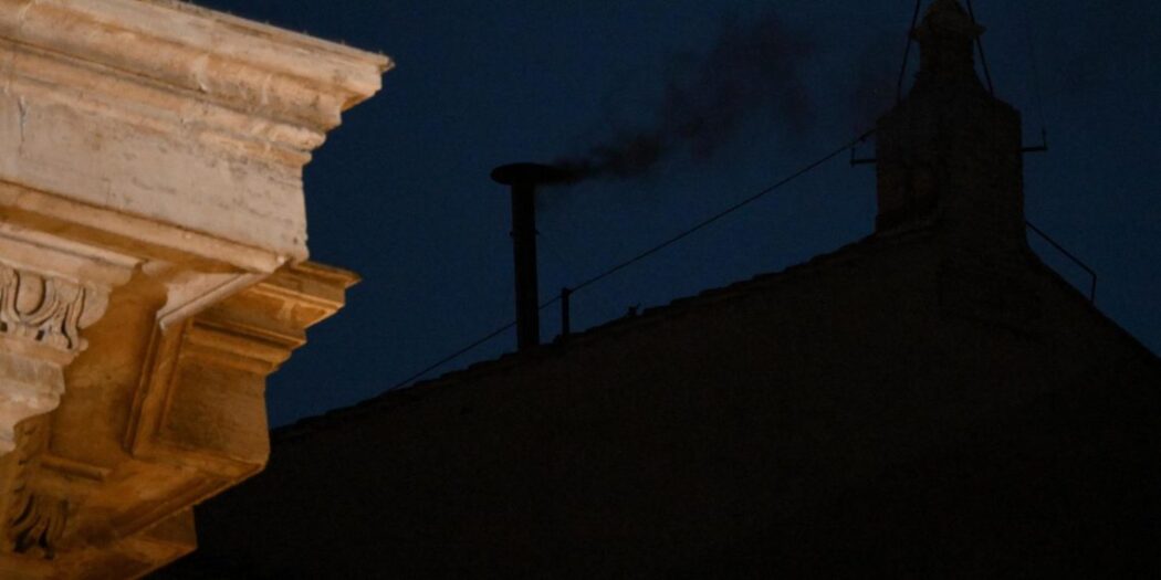 Vaticano, Fumata negra